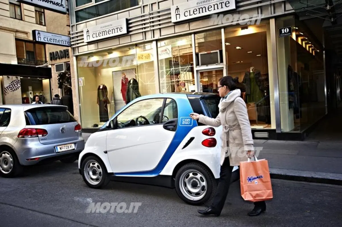 smart car2go: oltre 100.000 clienti nel mondo (3)
