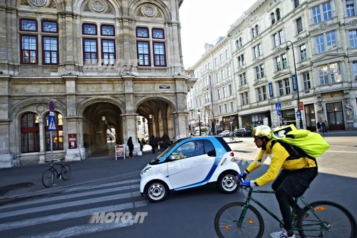 smart car2go: oltre 100.000 clienti nel mondo (6)
