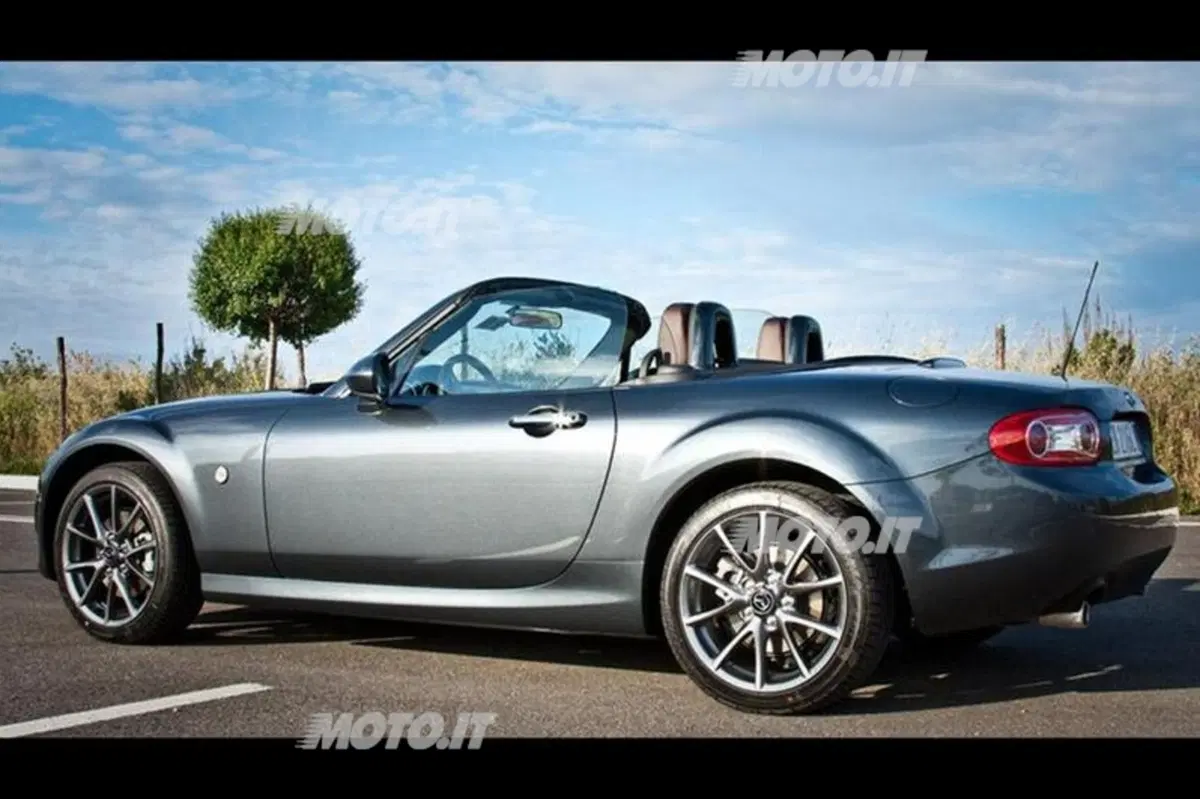 Mazda MX-5 Phoenix Reloaded 2012 (2)