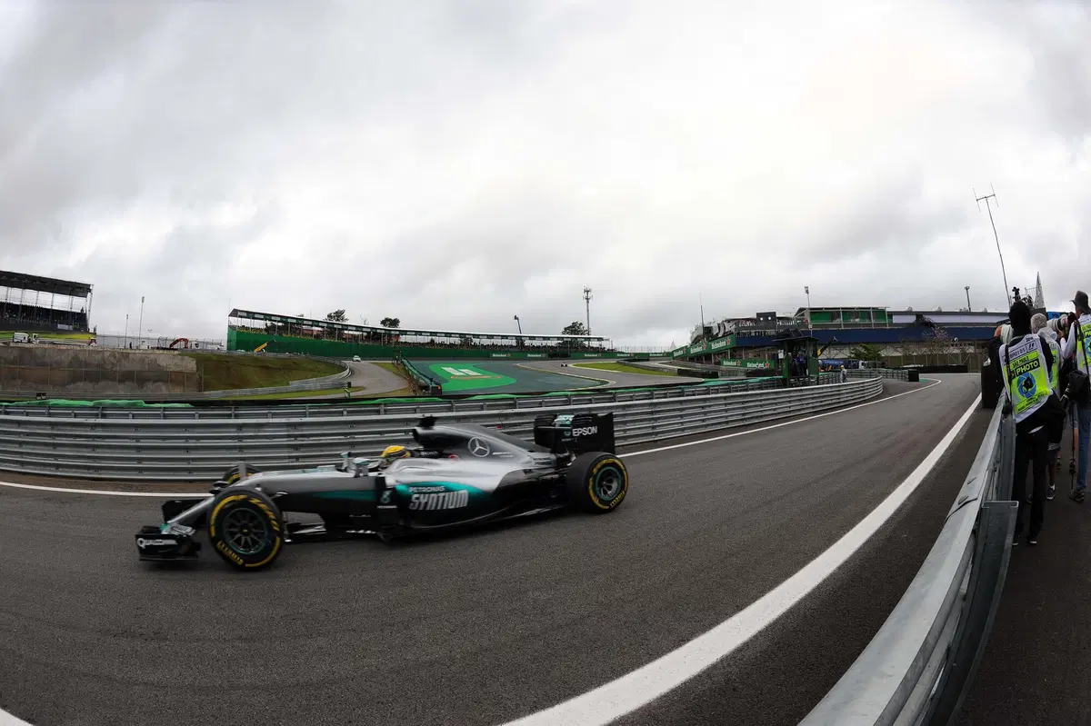F1, Gp Brasile 2016: pole per Hamilton (4)