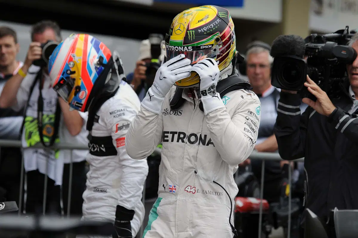 F1, Gp Brasile 2016: pole per Hamilton (20)