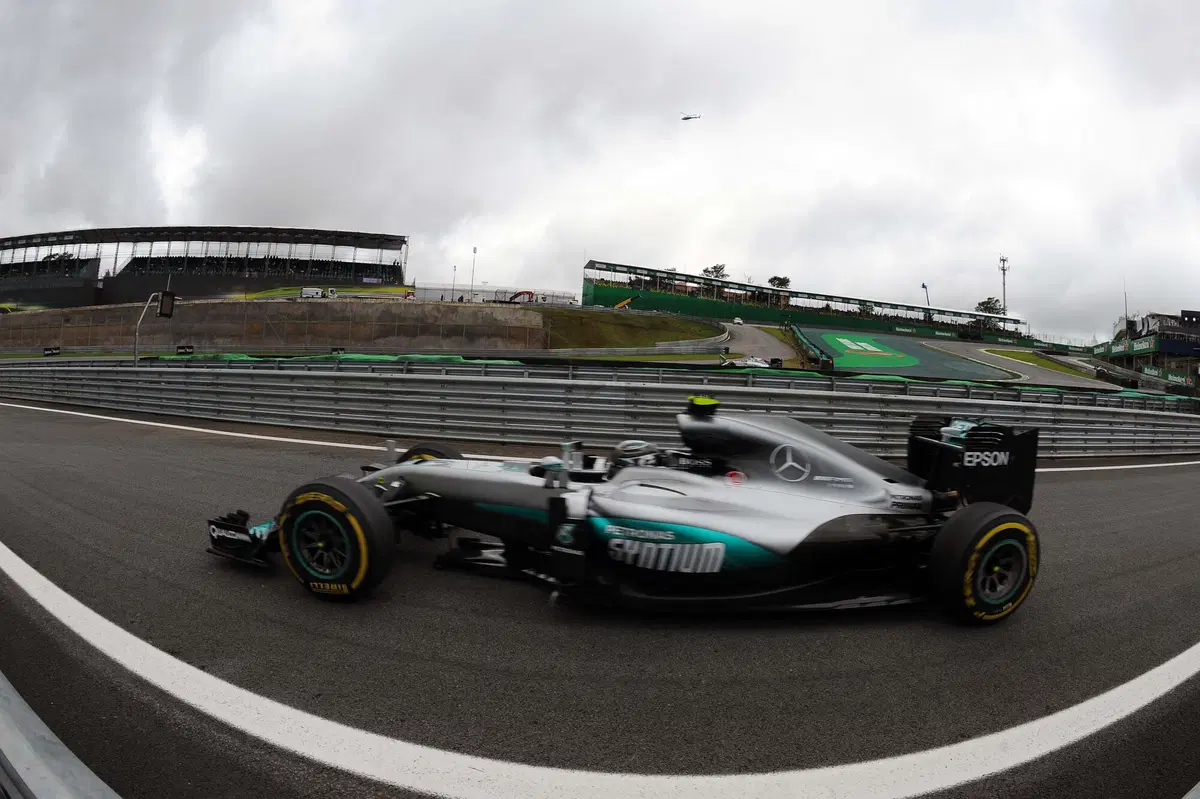 F1, Gp Brasile 2016: pole per Hamilton (21)