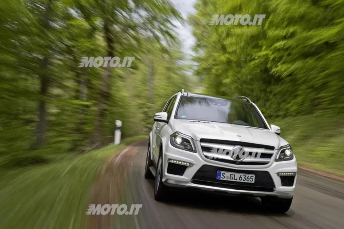 Mercedes-Benz GL 63 AMG (2)