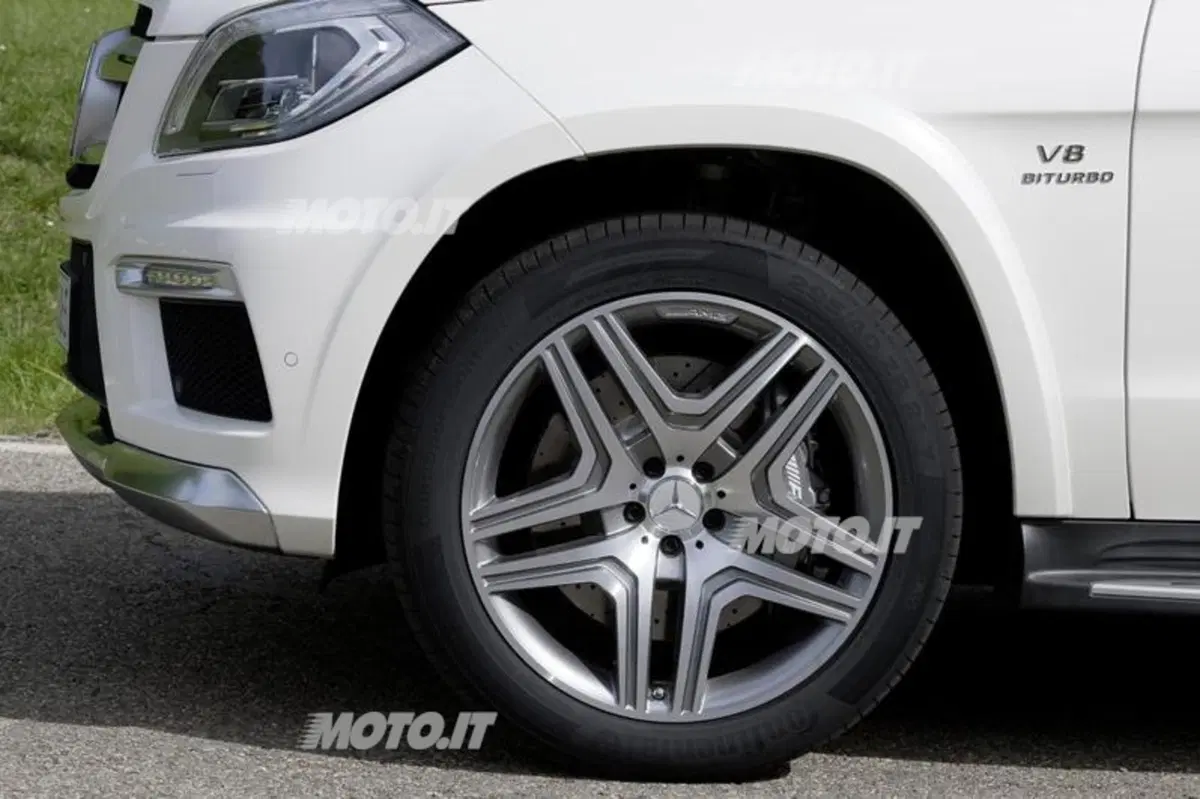 Mercedes-Benz GL 63 AMG (12)