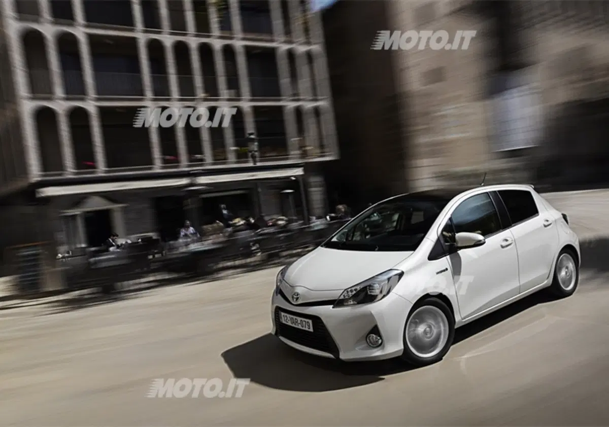 Toyota Yaris Hybrid (5)