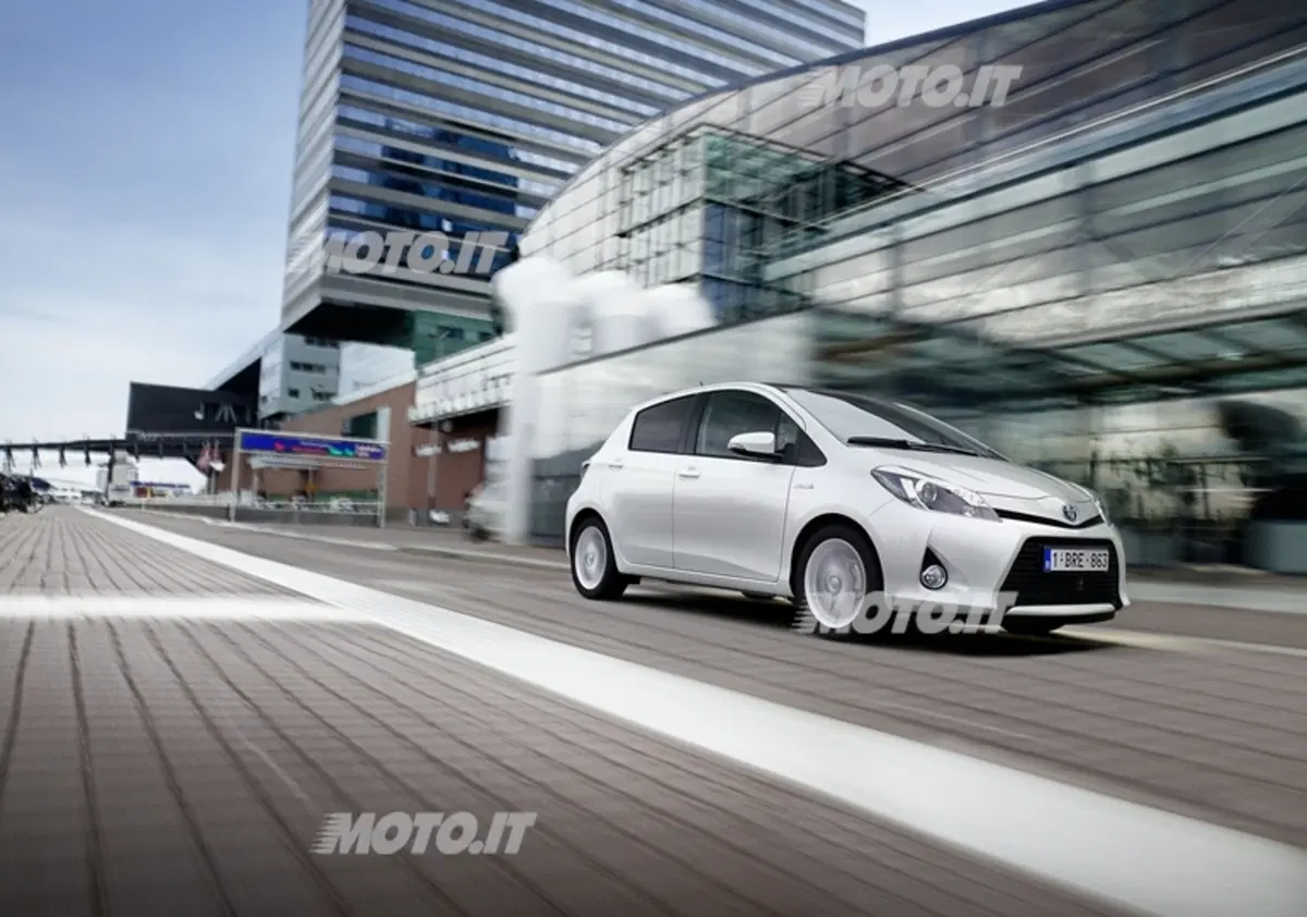 Toyota Yaris Hybrid (7)