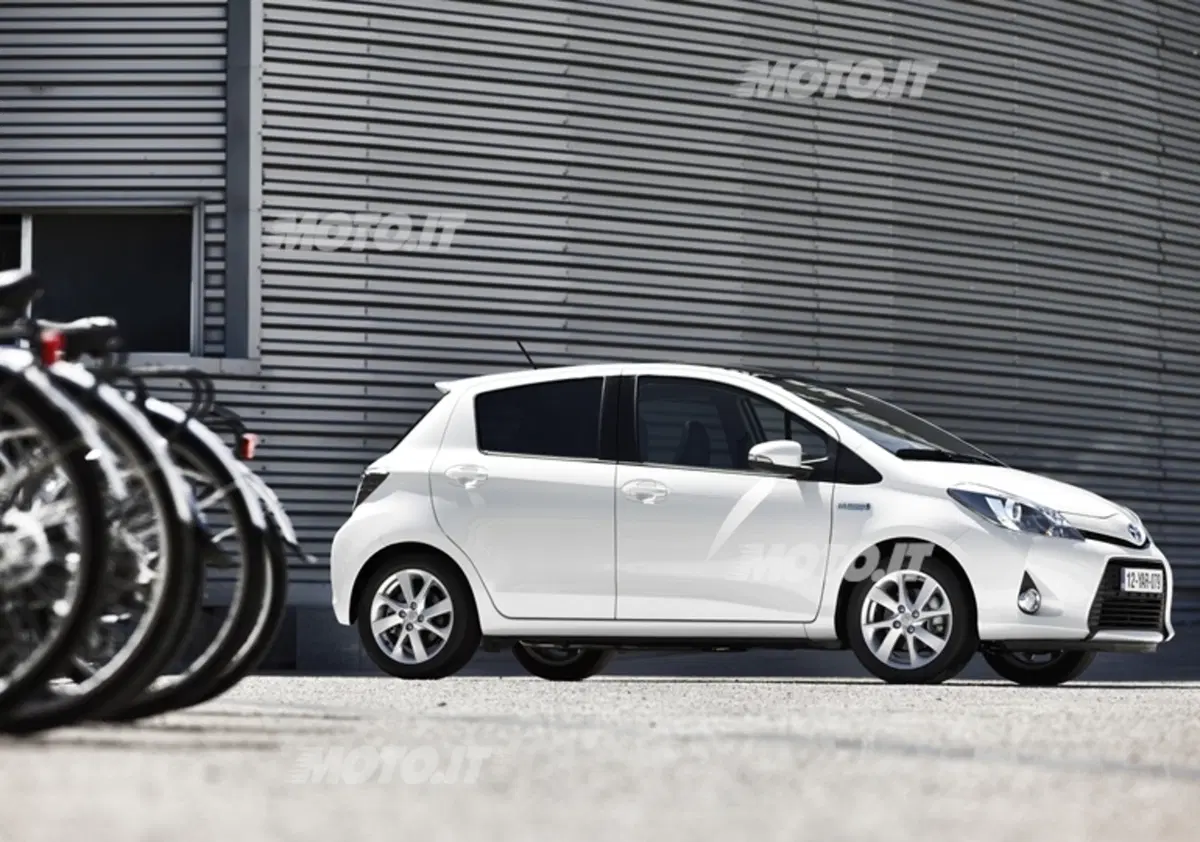Toyota Yaris Hybrid (13)