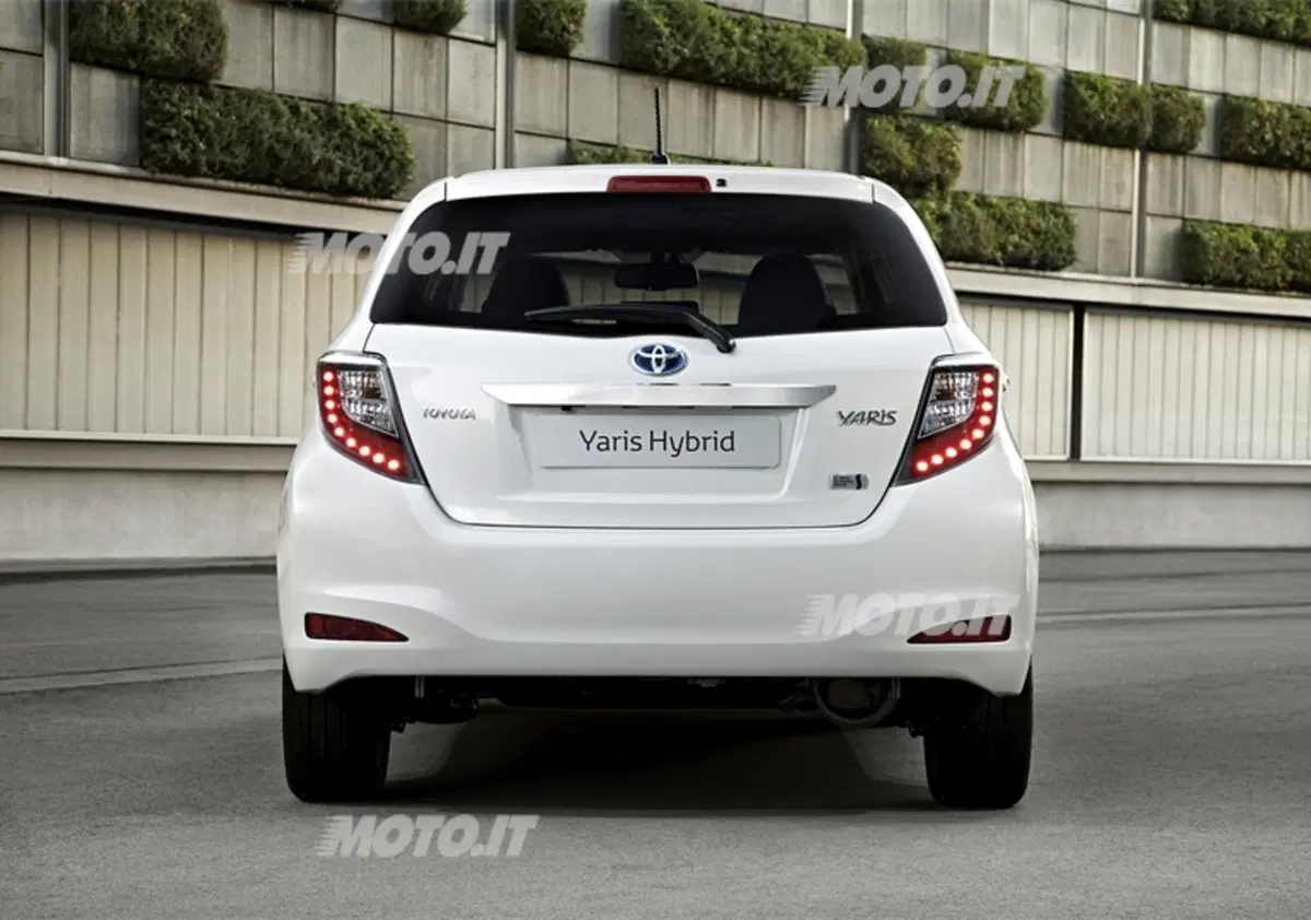Toyota Yaris Hybrid (17)