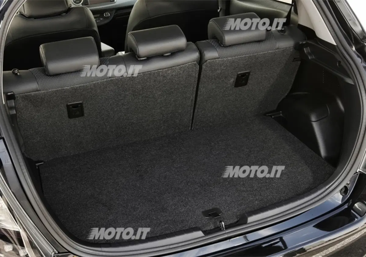 Toyota Yaris Hybrid (33)