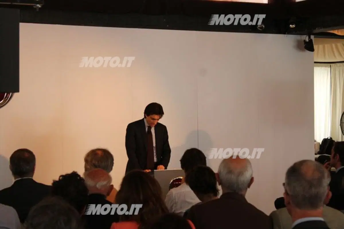 Fiat: benzina a 1 euro fino al 2015 (13)