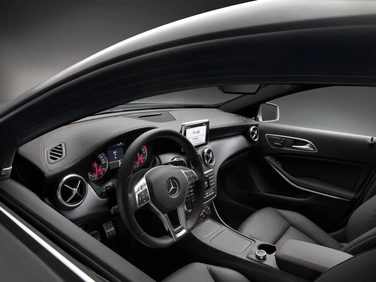 Mercedes-Benz Classe A: sarà presente a “La Capitale Automobile Fleet” (16)