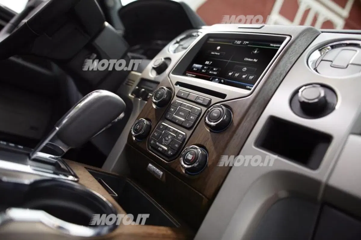 Ford F-150 M.Y. 2013 (14)