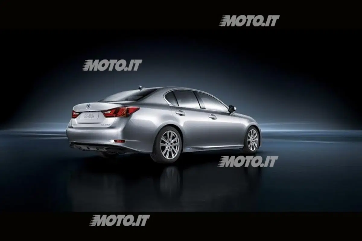 Lexus GS 450h: listino prezzi (9)