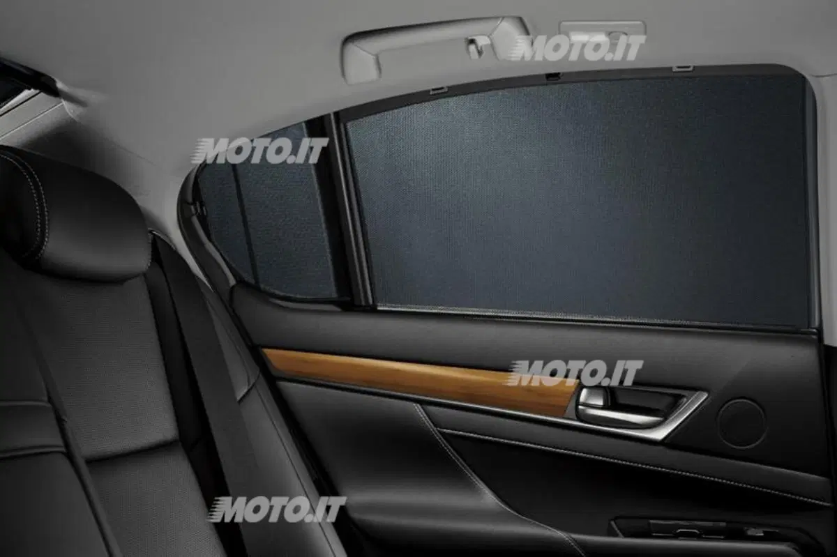 Lexus GS 450h: listino prezzi (15)