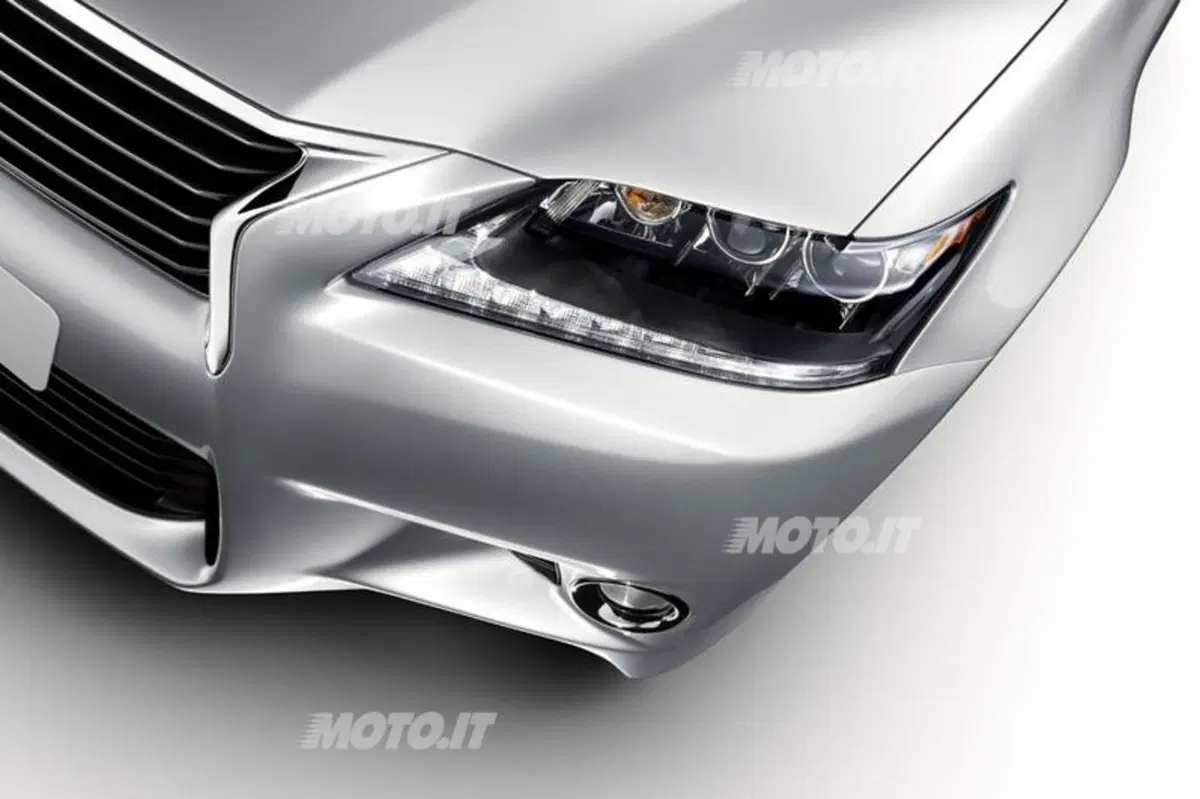 Lexus GS 450h: listino prezzi (23)