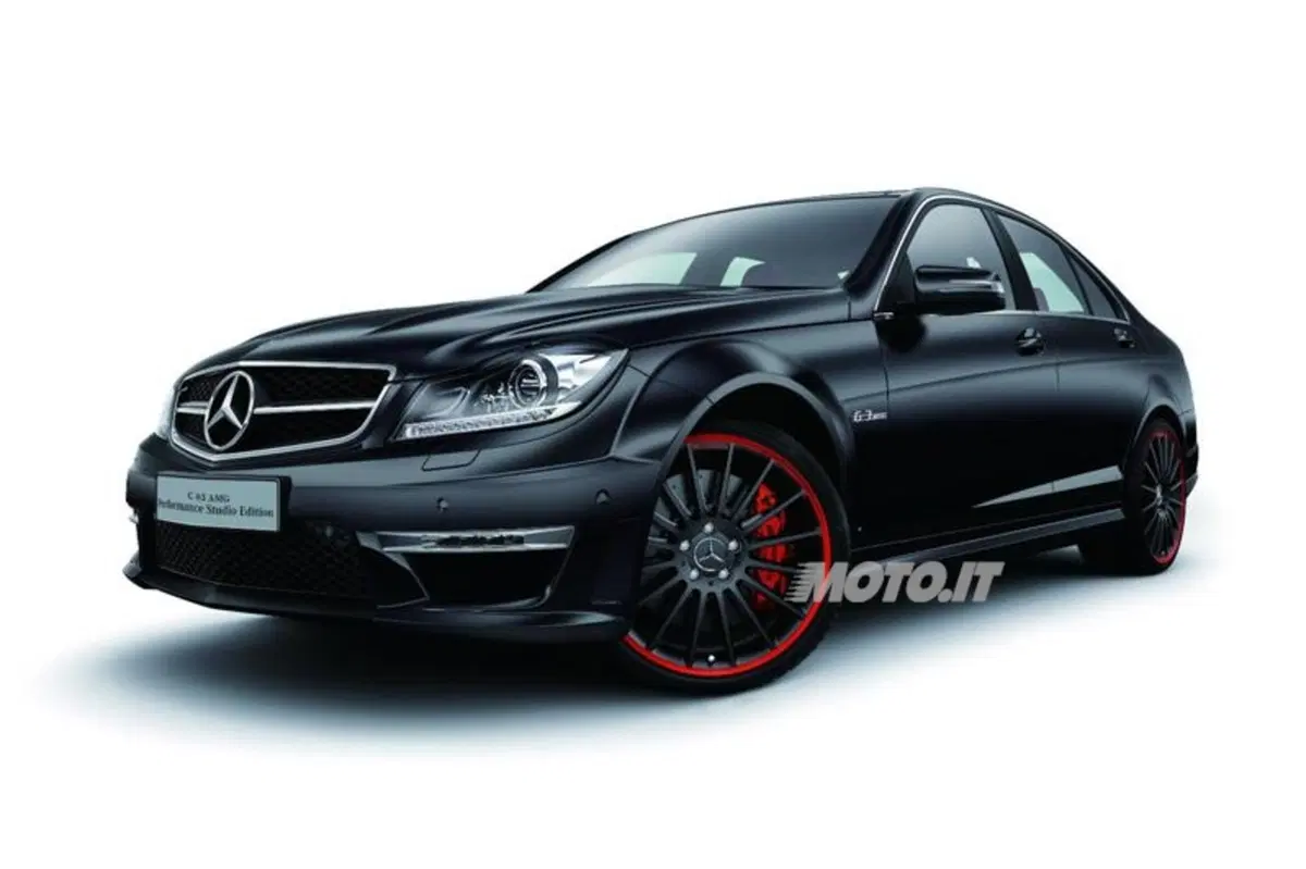 Mercedes-Benz C 63 AMG Performance Studio Edition (2)