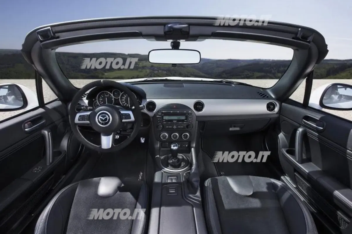 Mazda MX-5 Yusho Concept (11)