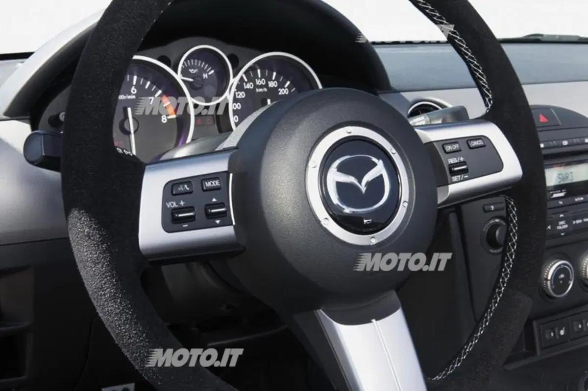 Mazda MX-5 Yusho Concept (12)