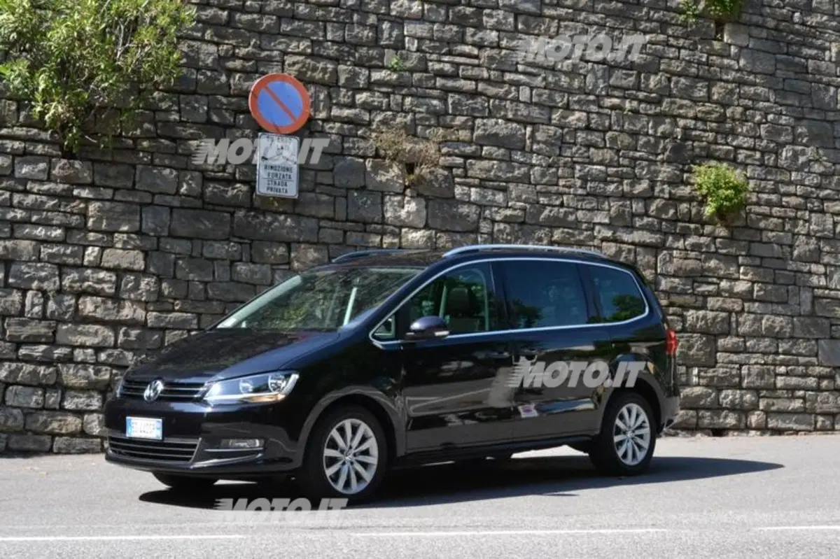 Volkswagen Sharan (3)
