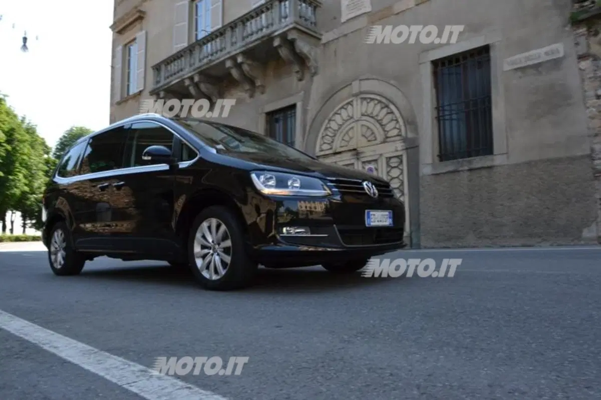 Volkswagen Sharan (4)