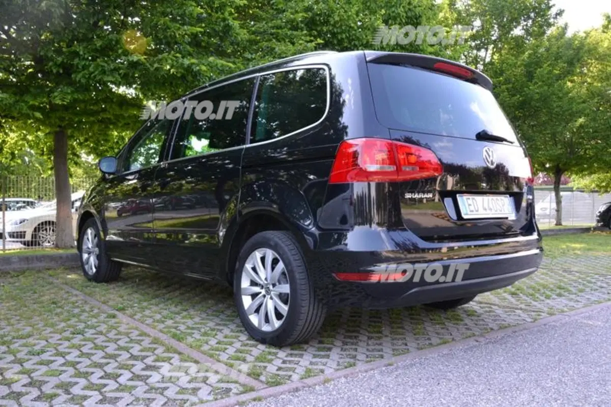 Volkswagen Sharan (10)