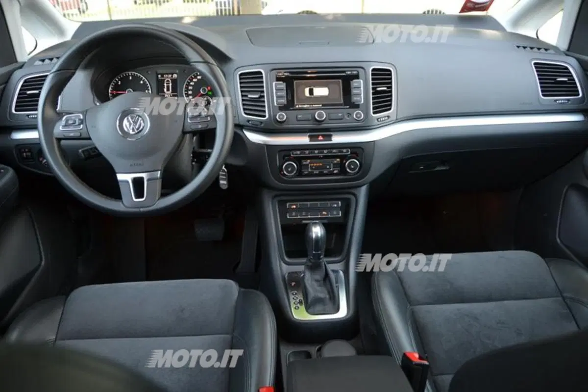 Volkswagen Sharan (15)