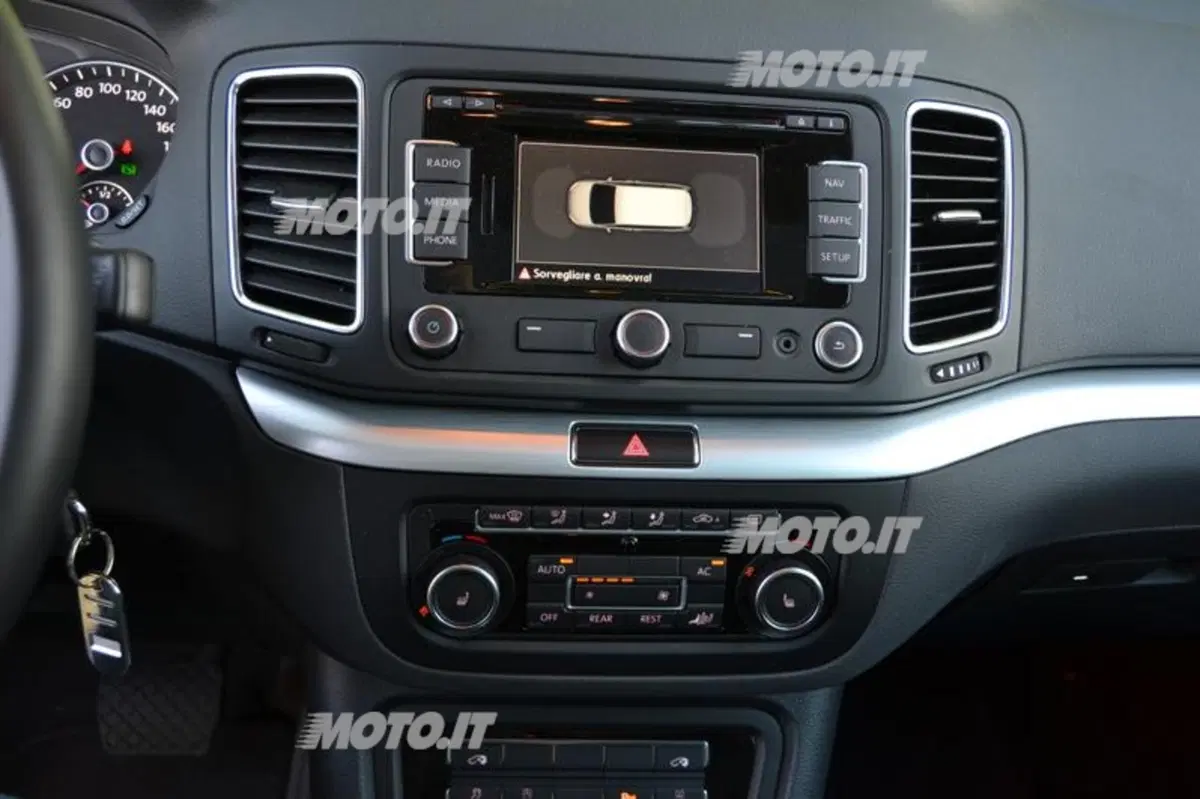 Volkswagen Sharan (17)