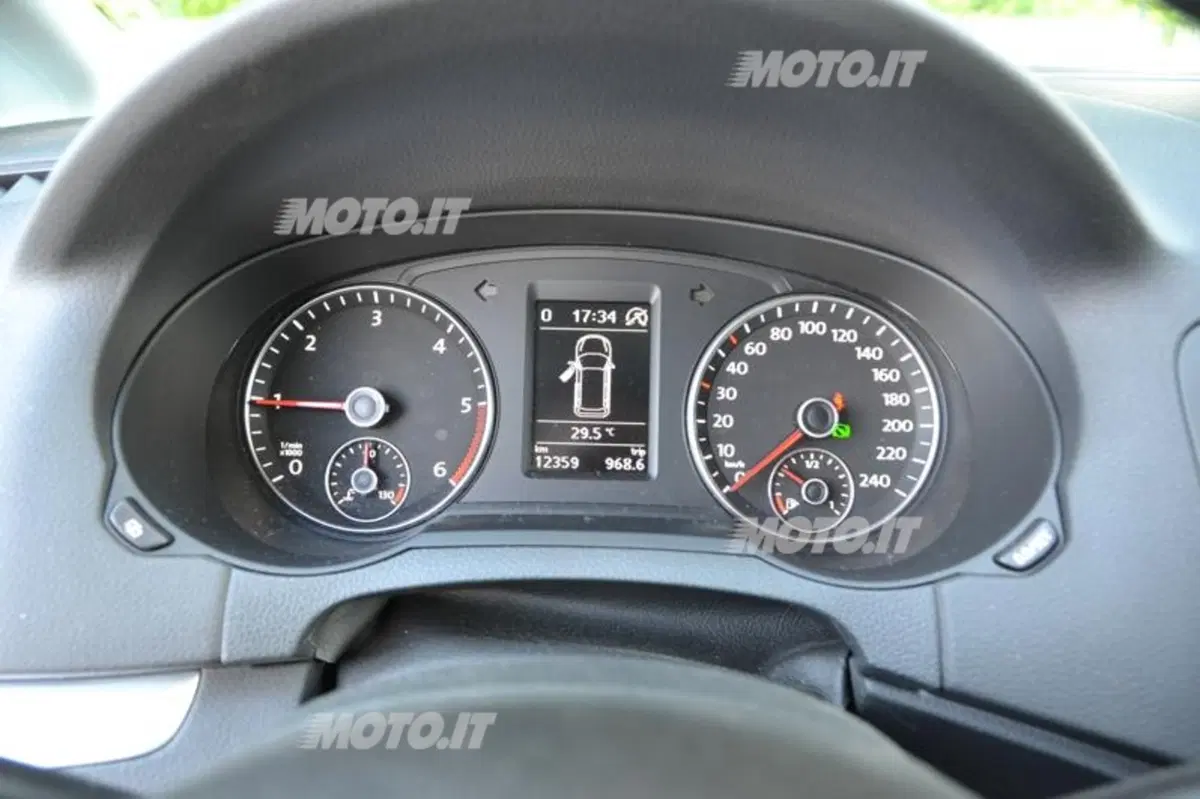 Volkswagen Sharan (20)