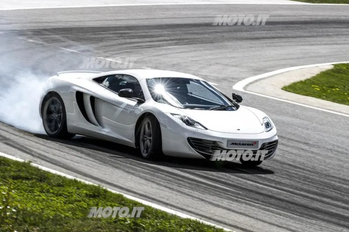 McLaren MP4-12C MY 2013 (2)
