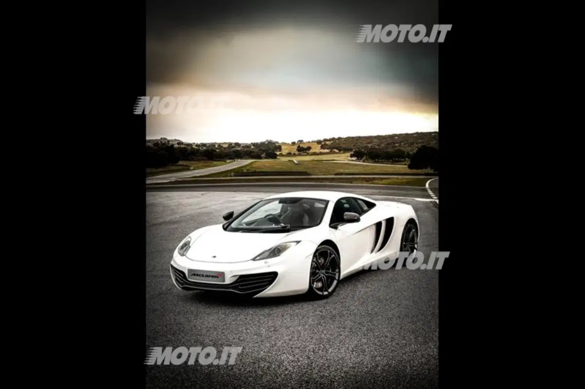 McLaren MP4-12C MY 2013 (4)