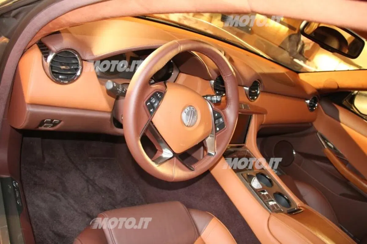 Fisker Karma incontra i clienti a Milano (6)