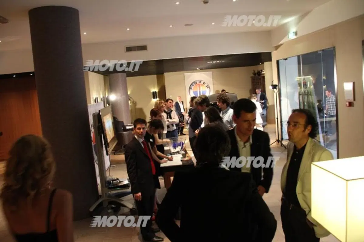 Fisker Karma incontra i clienti a Milano (24)