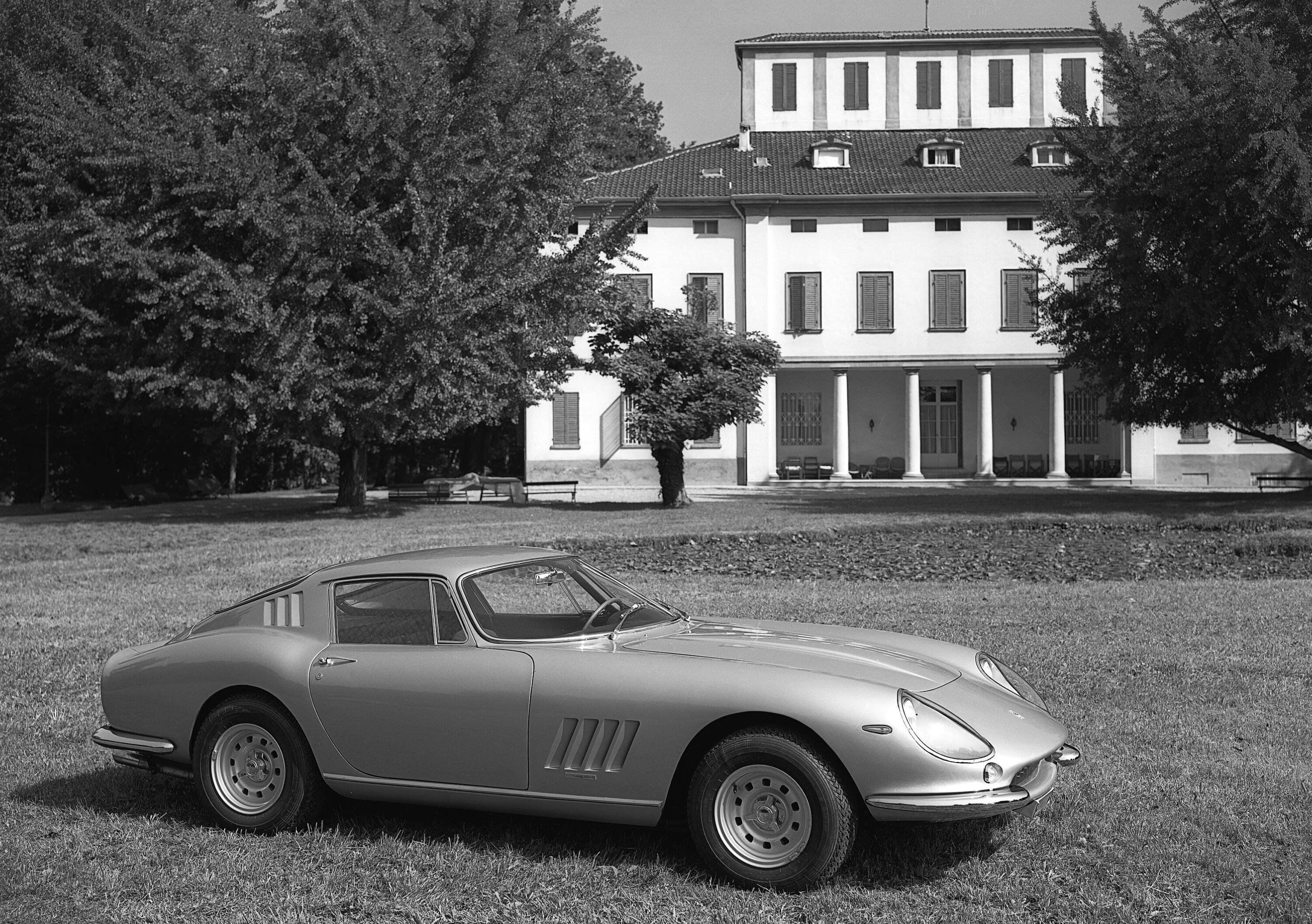 Ferrari: a Maranello per un restauro la 275 GTB4 di McQueen