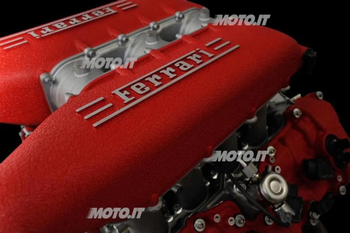 Ferrari V8 “Best Performance Engine” 2012 (2)