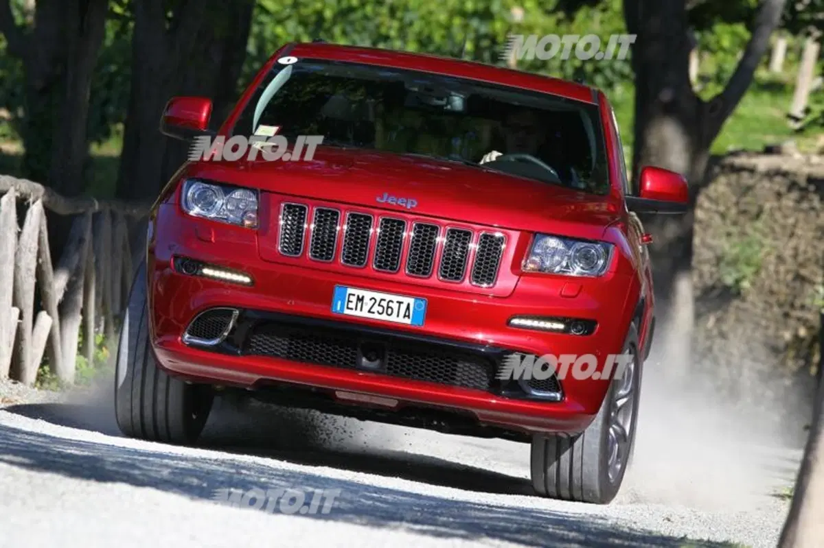 Jeep Grand Cherokee SRT (8)
