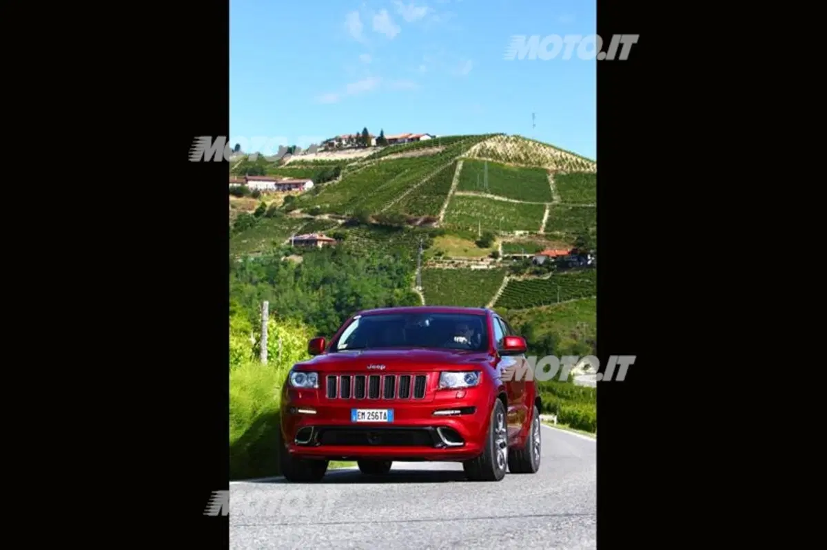 Jeep Grand Cherokee SRT (9)