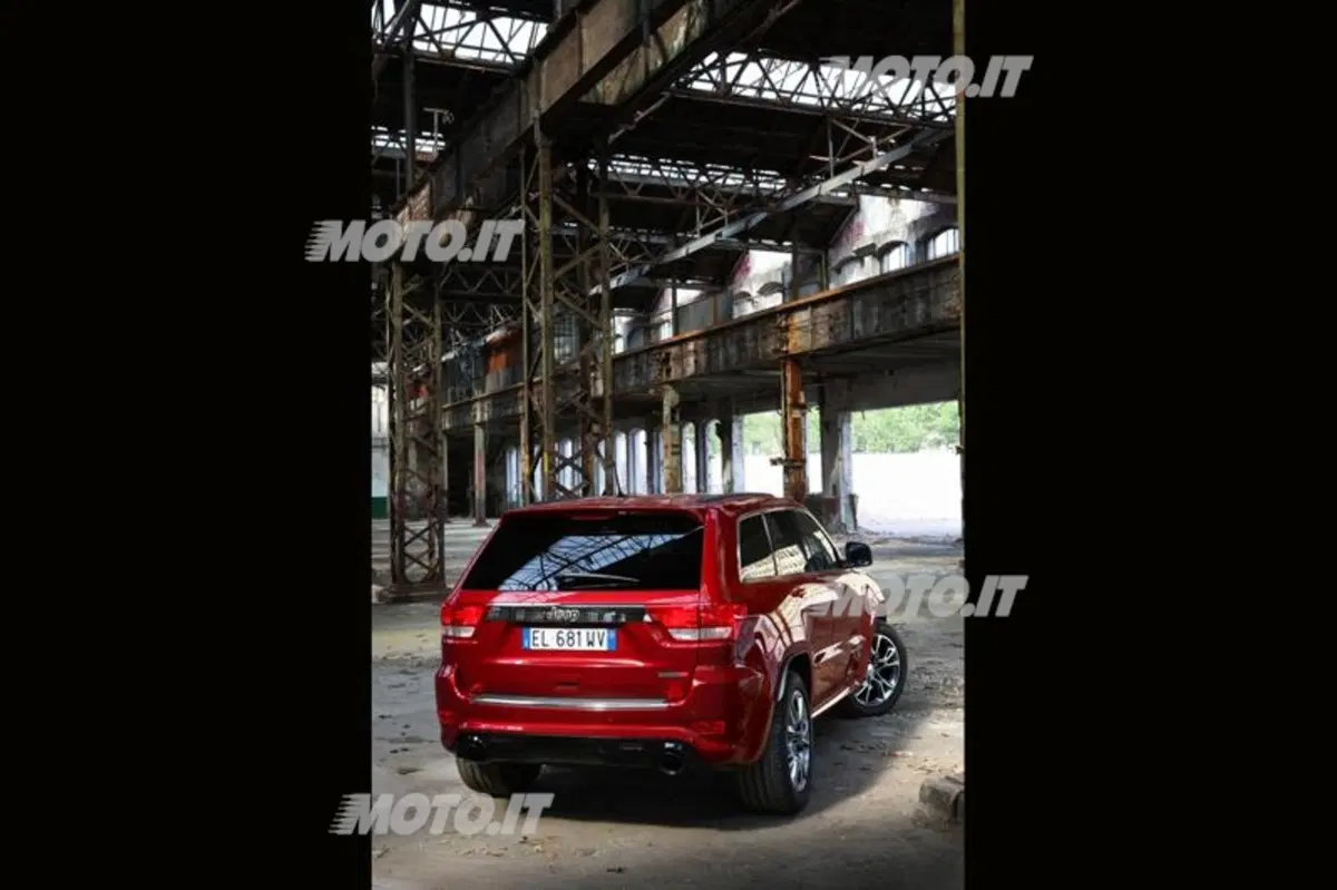 Jeep Grand Cherokee SRT (19)