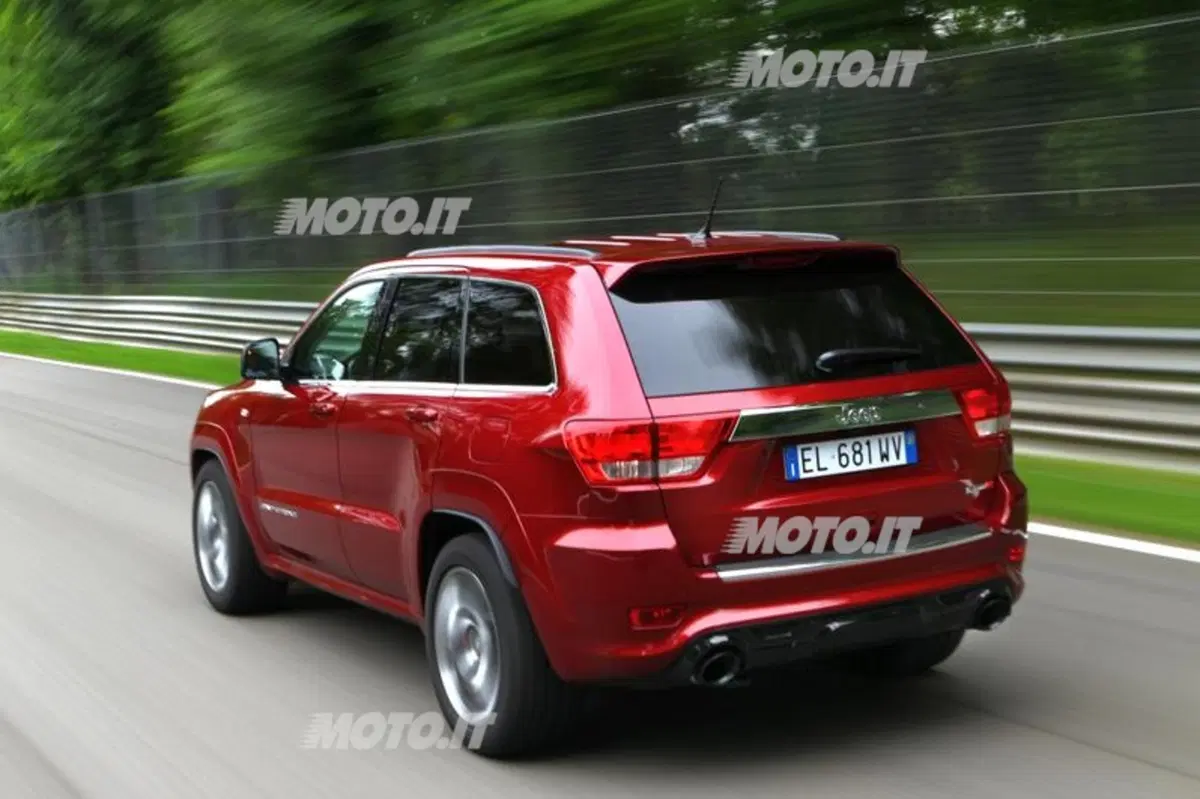Jeep Grand Cherokee SRT (20)