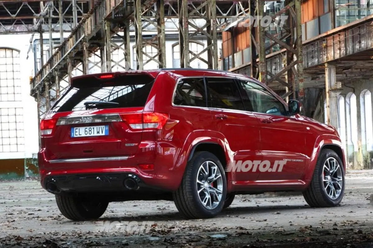 Jeep Grand Cherokee SRT (31)