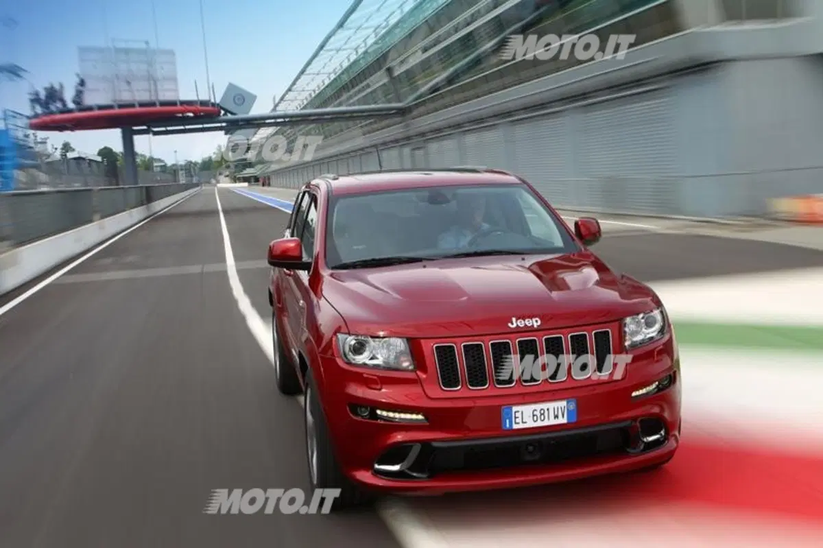 Jeep Grand Cherokee SRT (36)