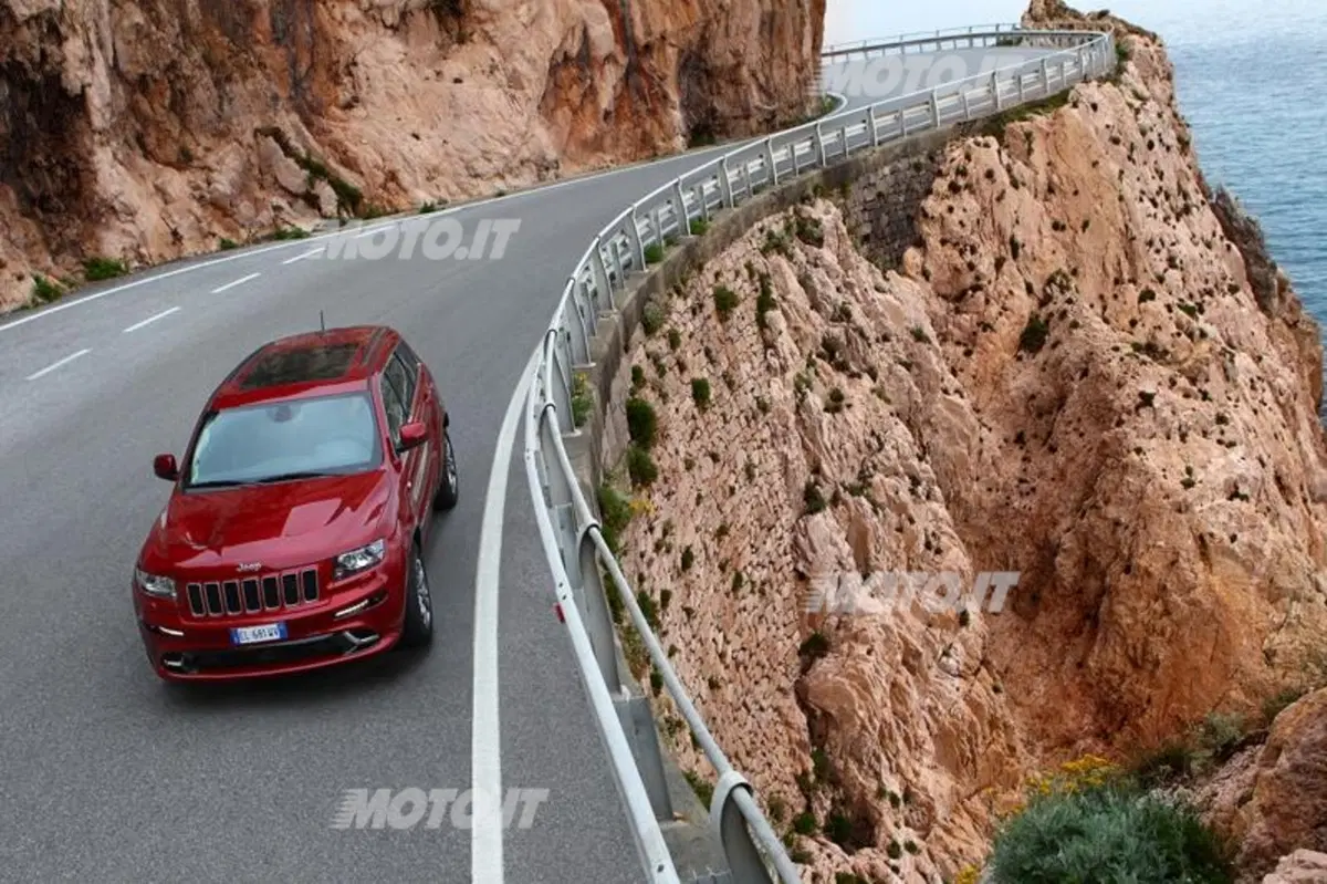 Jeep Grand Cherokee SRT (38)