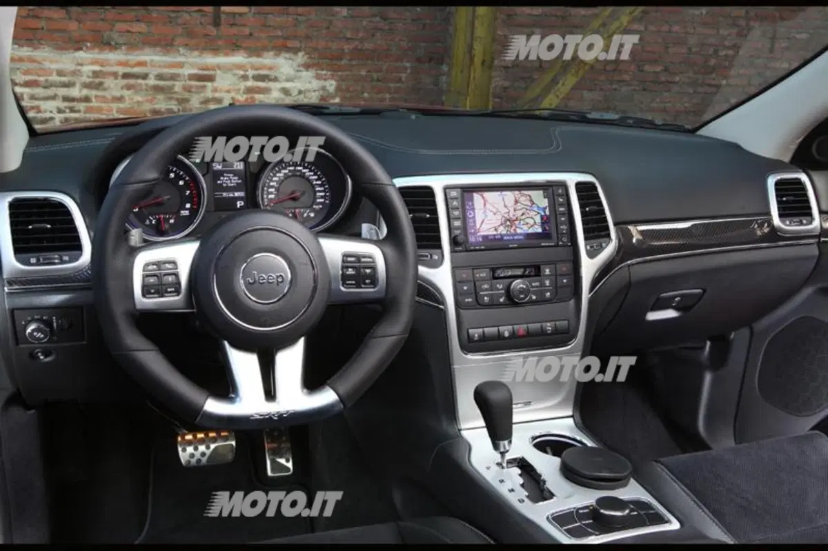 Jeep Grand Cherokee SRT (48)