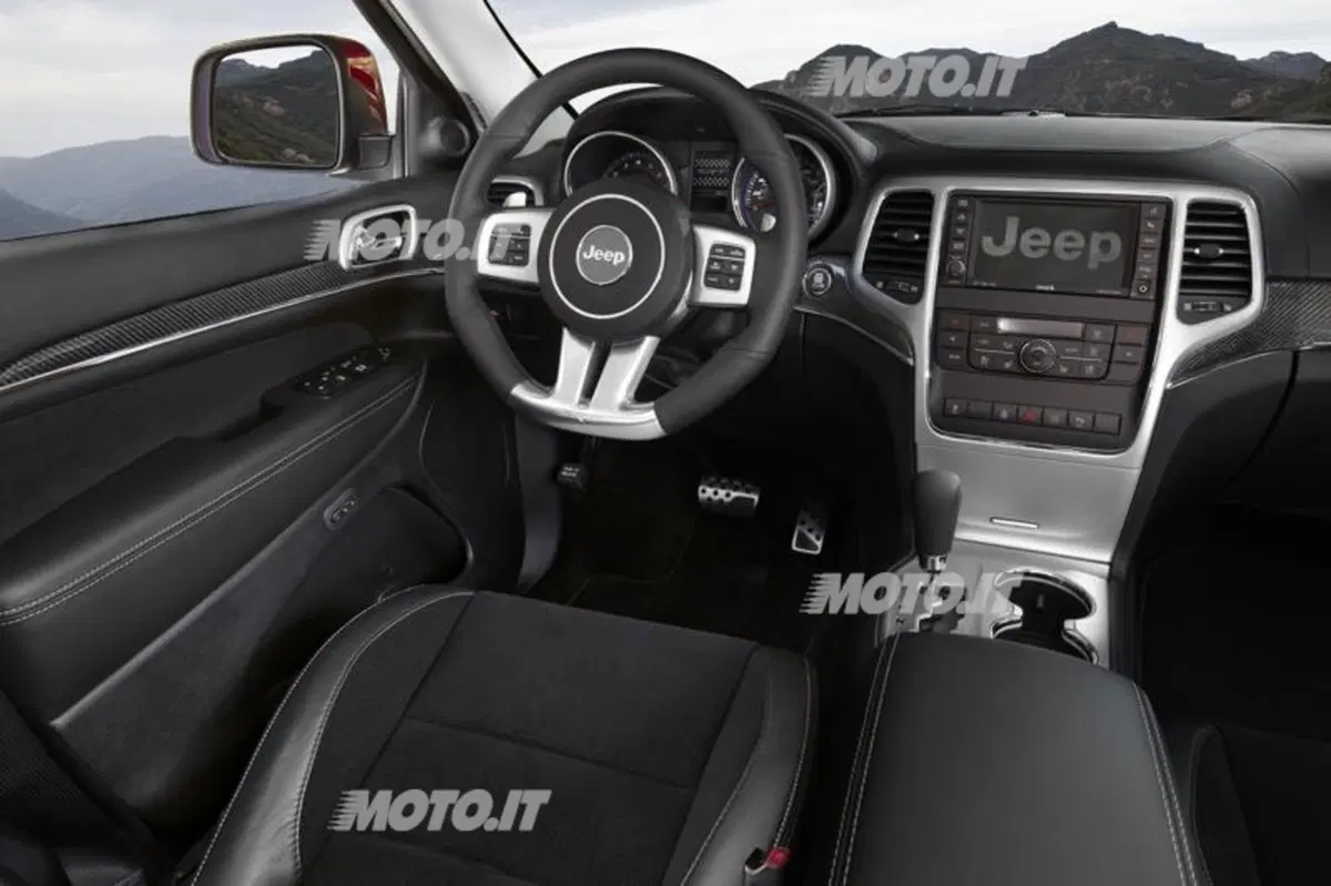 Jeep Grand Cherokee SRT (49)