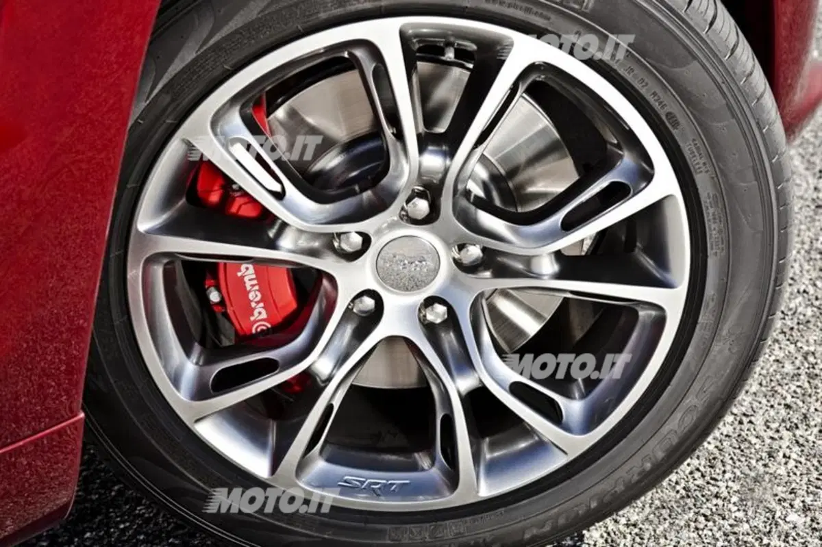 Jeep Grand Cherokee SRT (61)