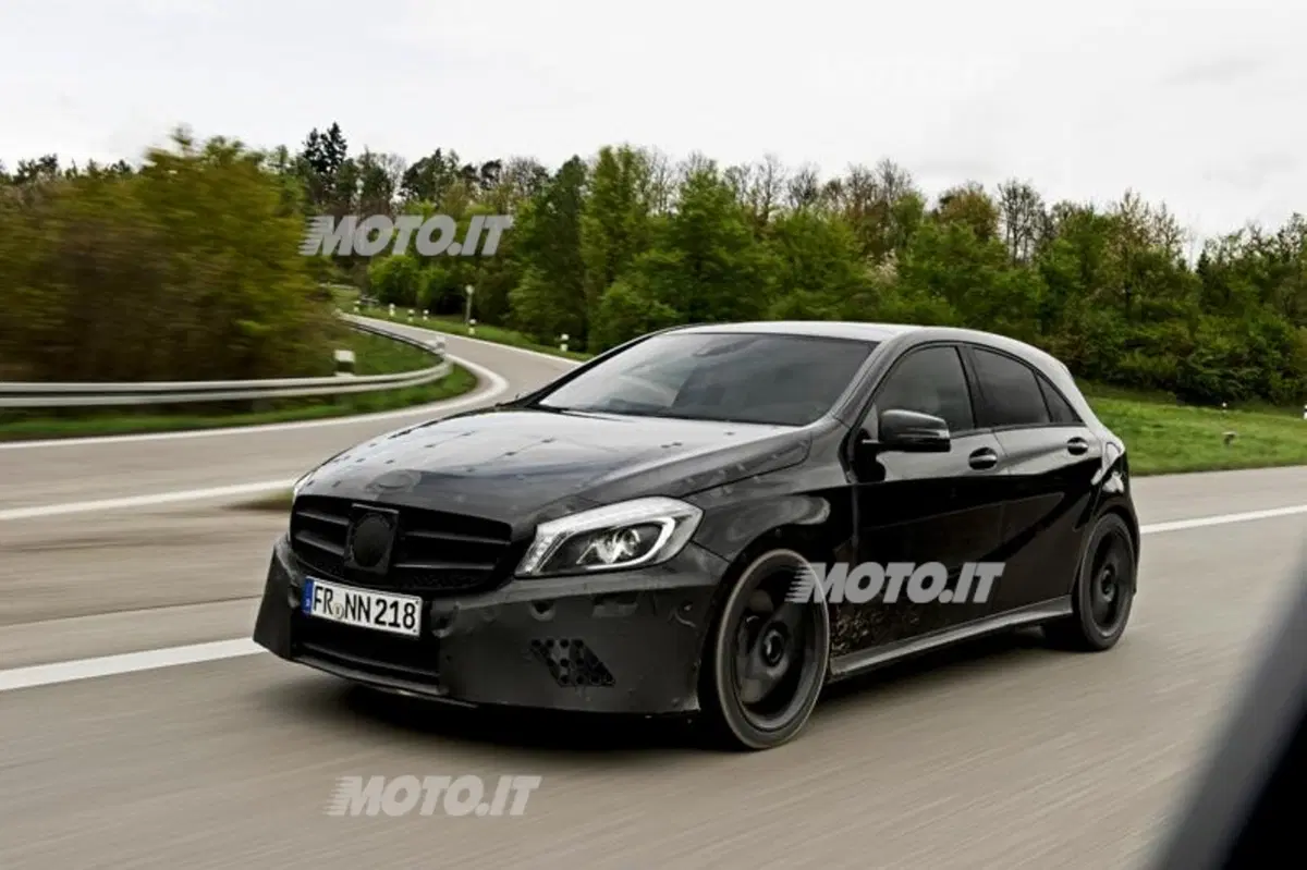 Mercedes-Benz Classe A 45 AMG: prime informazioni ufficiali
