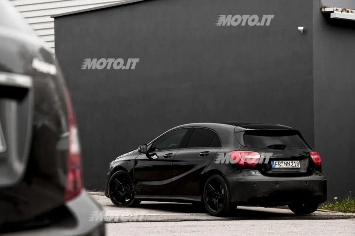 Mercedes-Benz Classe A 45 AMG: prime informazioni ufficiali (3)
