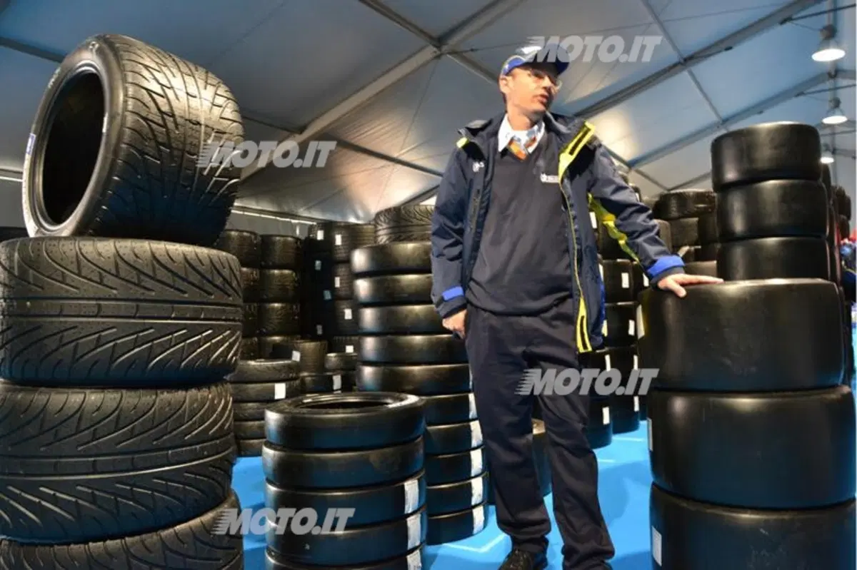 Nissan Deltawing: una sfida anche per Michelin (12)