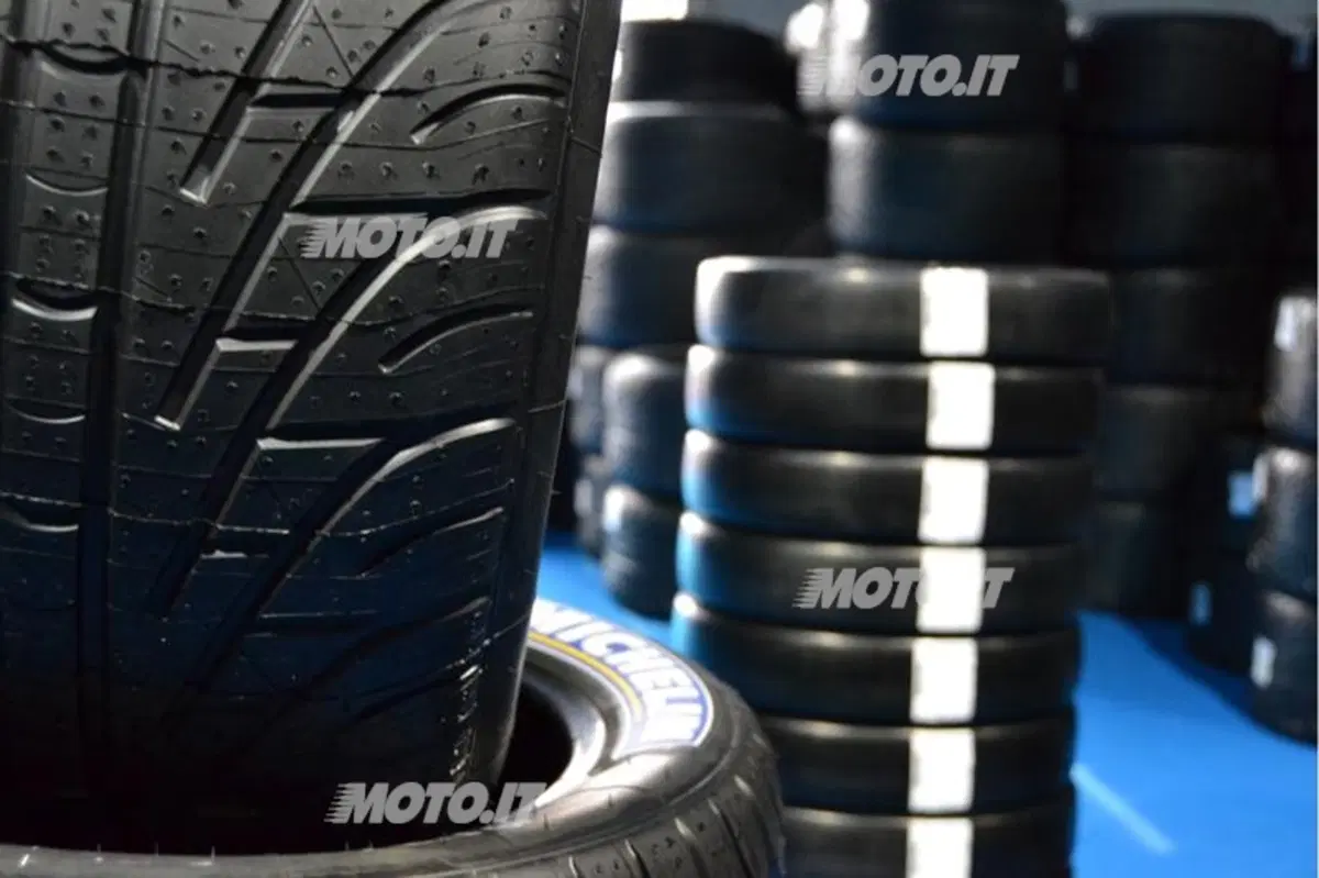 Nissan Deltawing: una sfida anche per Michelin (13)