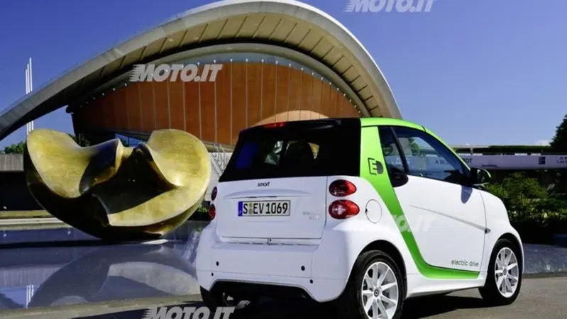 smart fortwo electric drive: nuove foto e informazioni ufficiali