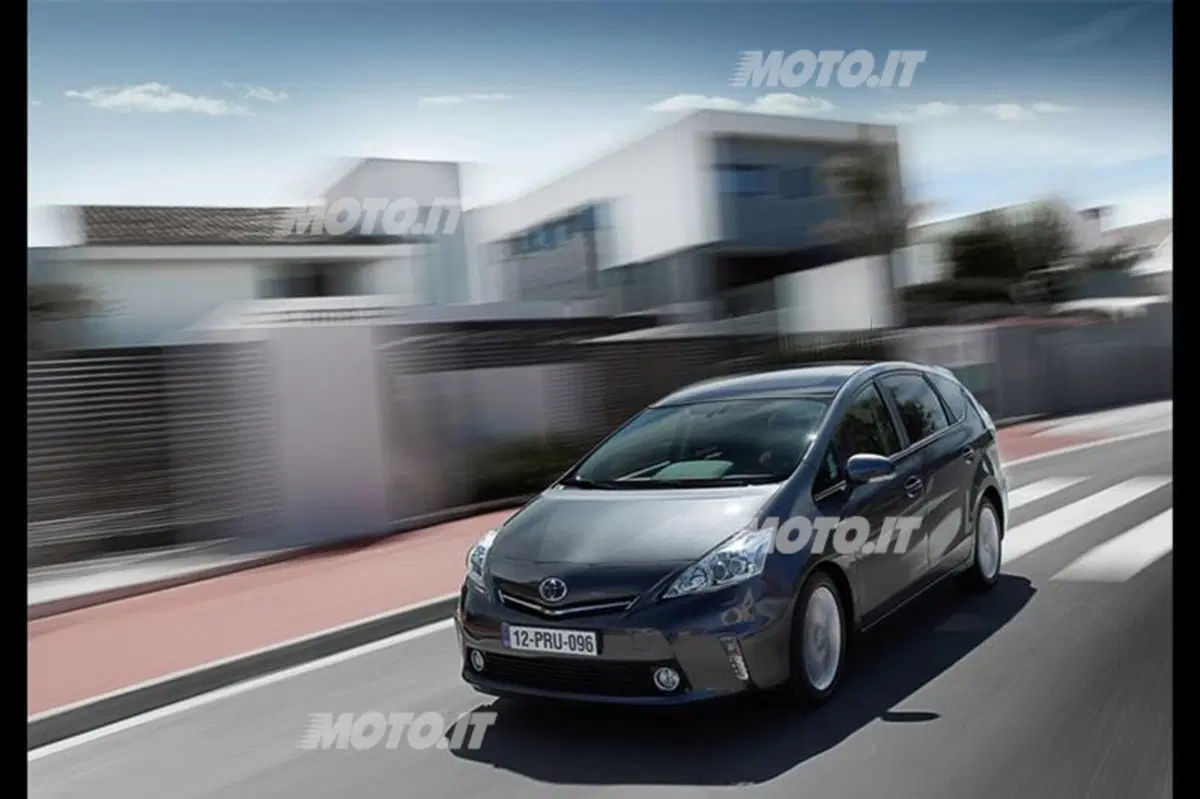 Toyota Prius+: listino prezzi (2)